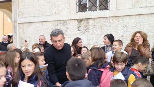 gotovina i ucenici